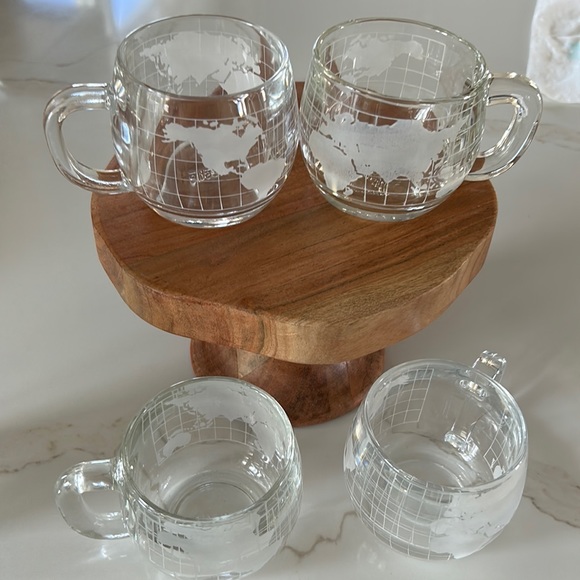 Set of 4 vintage (70’s) Nestle Coffee Mugs - Picture 1 of 3